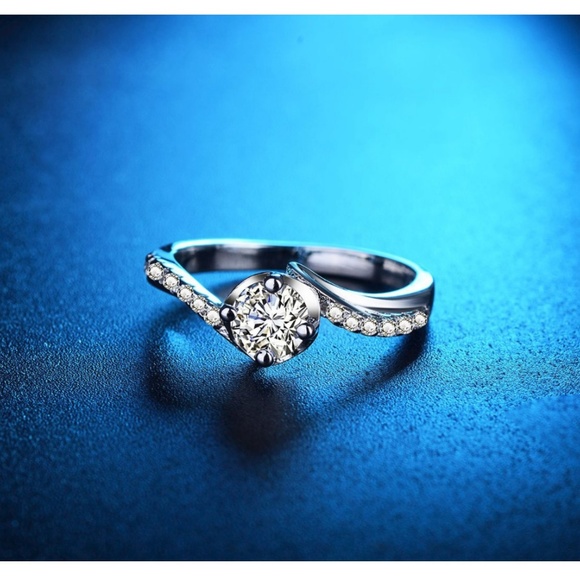 Jewelry - NEW 925 sterling silver diamond wedding ring